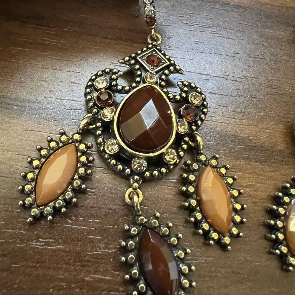 Earrings - Picture 2 of 3